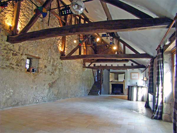 int&eacute;rieur du caf&eacute;-th&eacute;atre